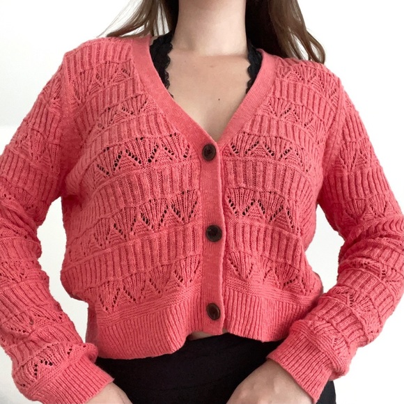 Coral knit cropped cardigan with buttons